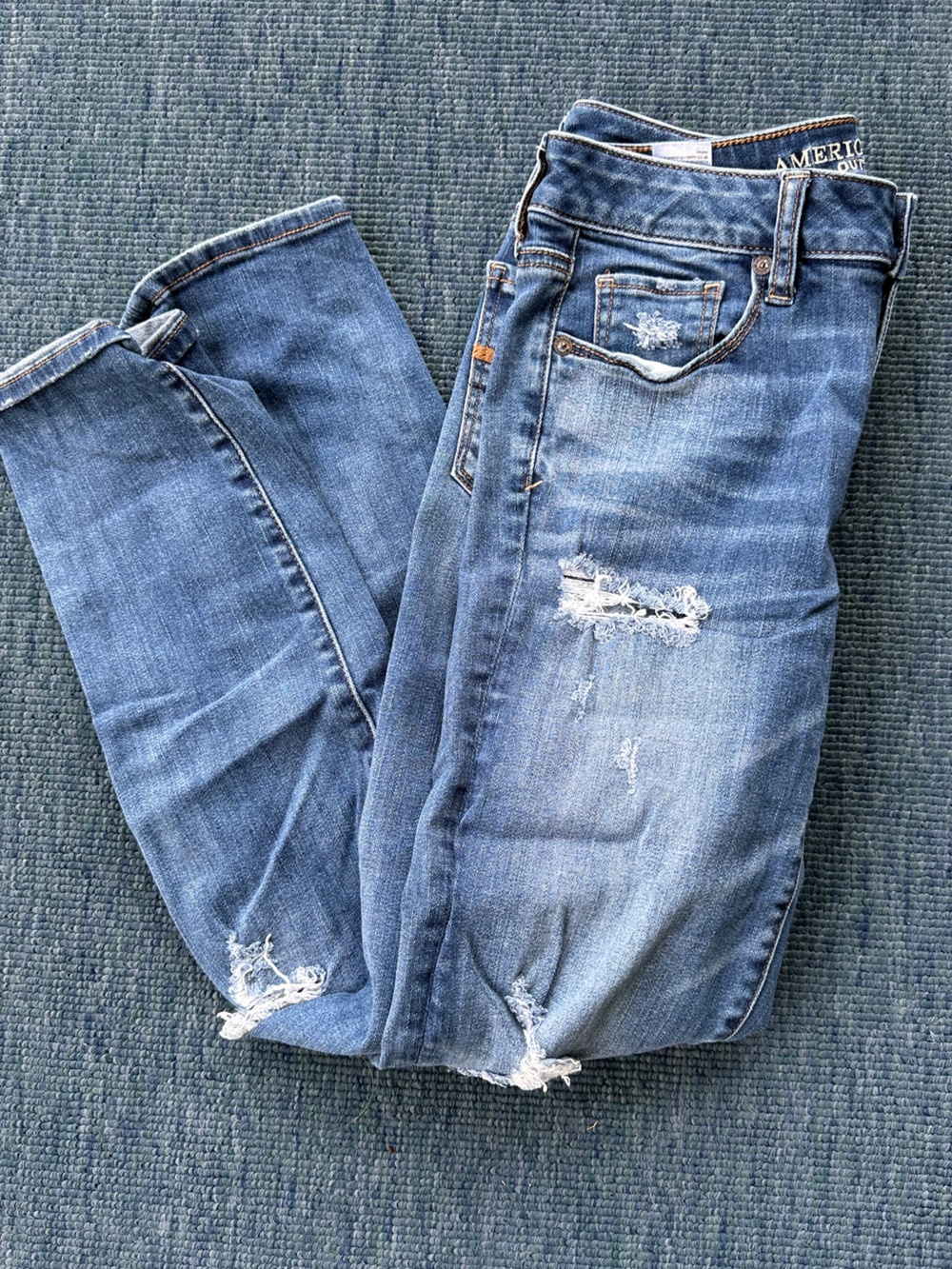 American Eagle Outfitters Distressed soft comfy Skinny size 4 Blue Jeans